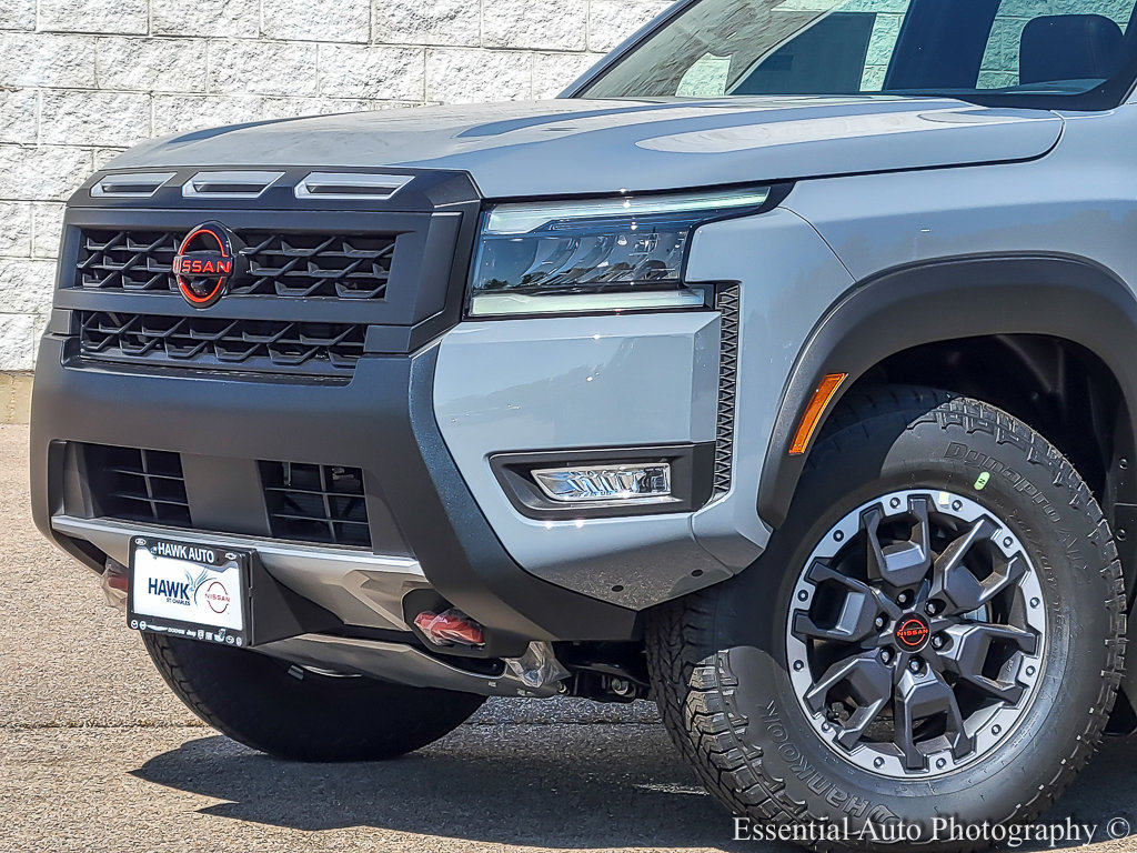 2026 Nissan Frontier PRO-4X photo 2