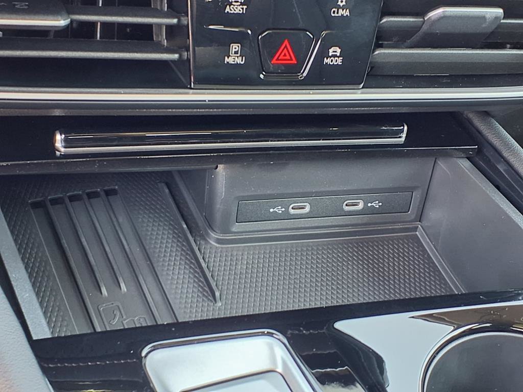 2025 Volkswagen Atlas SE Technology photo 9