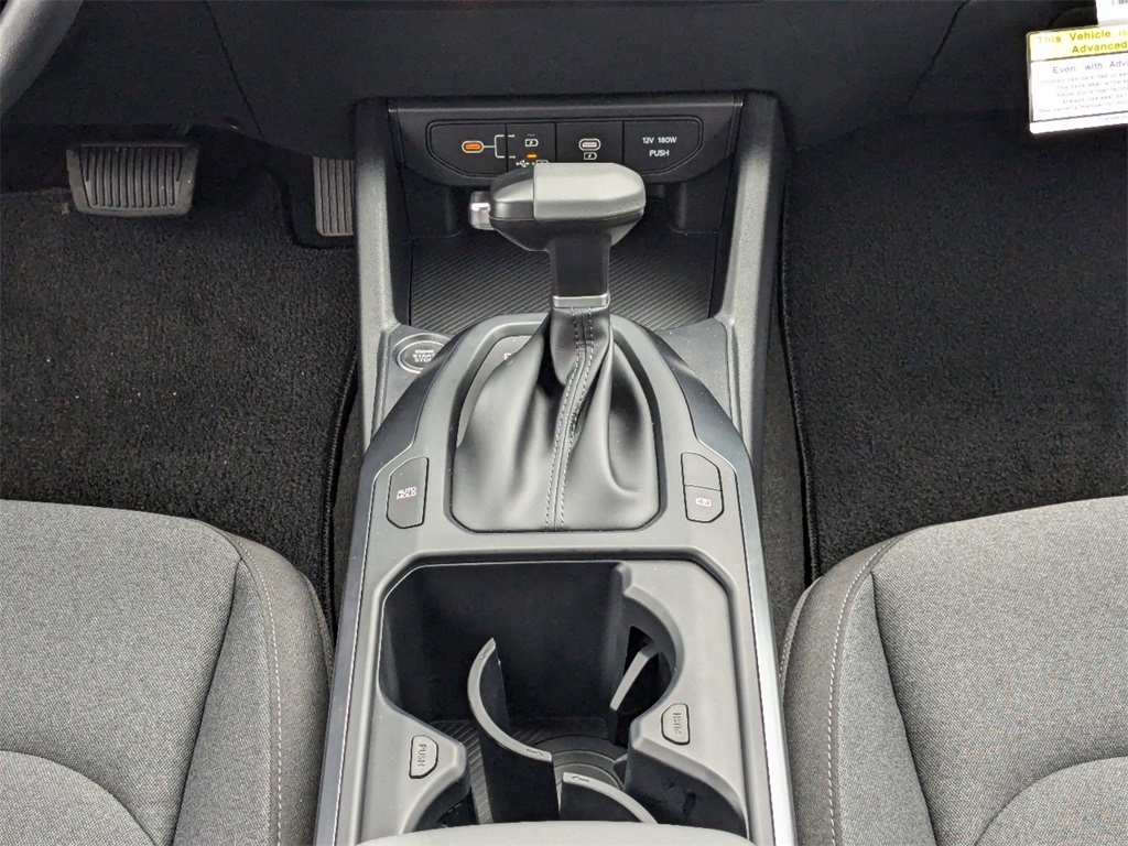 2025 Kia K4 LXS photo 13