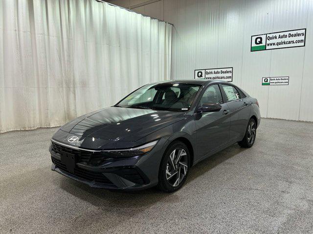 2025 Hyundai Elantra Limited photo 2
