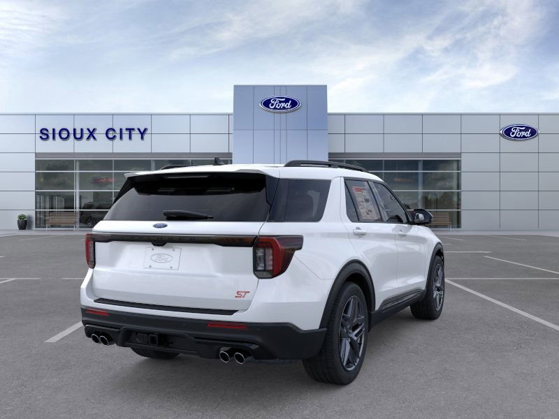 2025 Ford Explorer ST photo 5