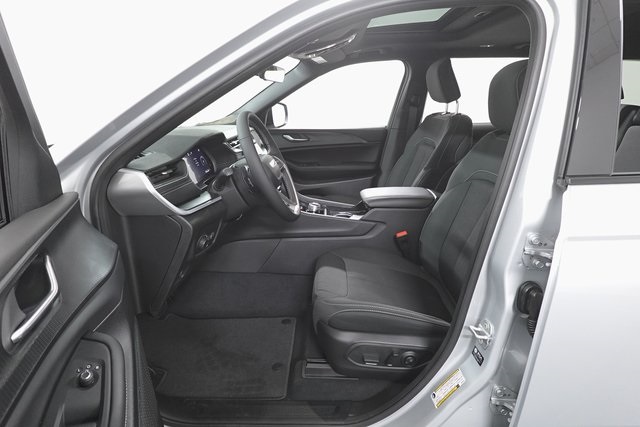 2025 Jeep Grand Cherokee Laredo X photo 10