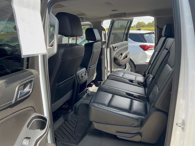 2018 Chevrolet Suburban LT photo 21