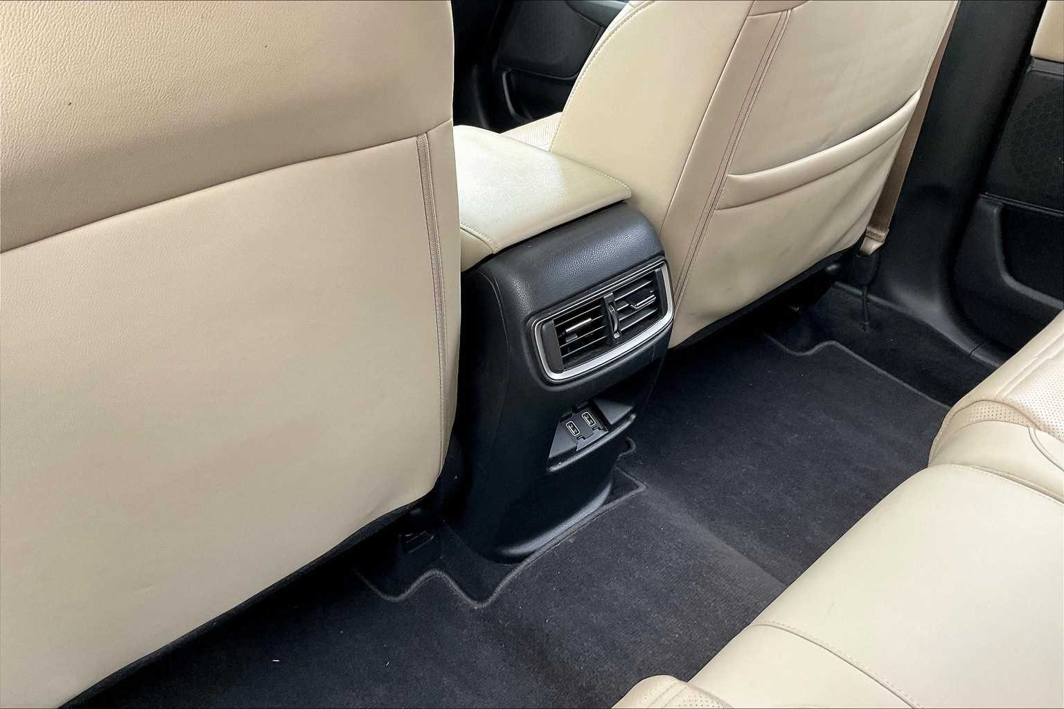 2022 Honda CR-V Hybrid Touring photo 30