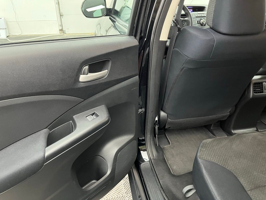 2016 Honda CR-V LX photo 29