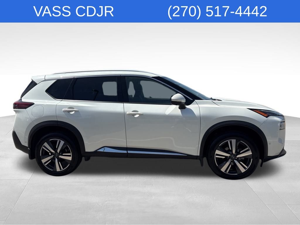 2022 Nissan Rogue SL photo 3