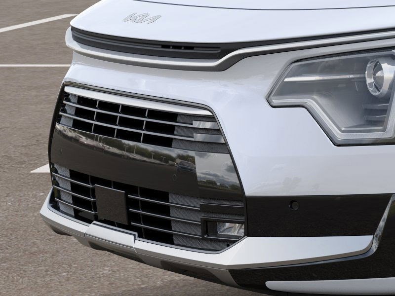 2025 Kia Niro SX photo 12