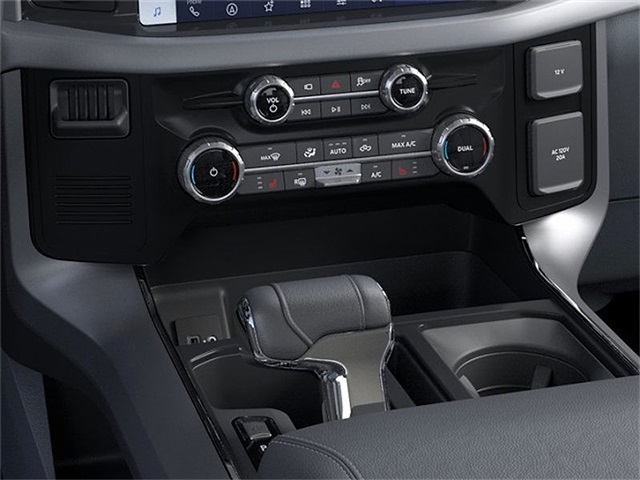 2025 Ford F-150 Lightning XLT photo 11