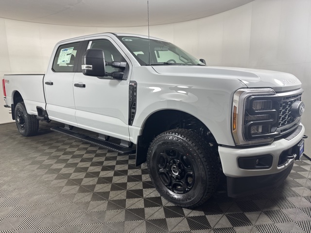 2026 Ford F-350 Super Duty XL's photo