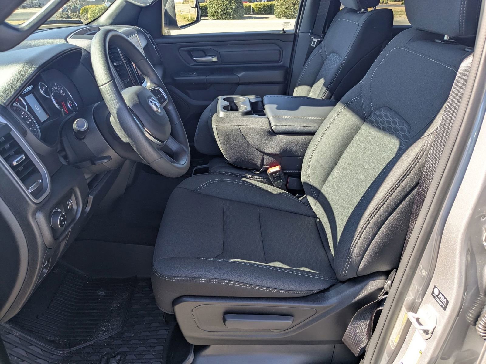 2025 Ram 1500 Tradesman photo 12