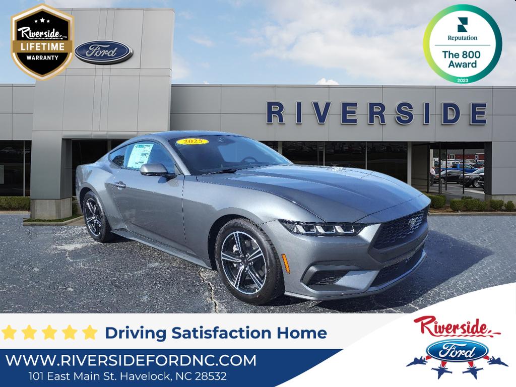 2025 Ford Mustang EcoBoost's photo