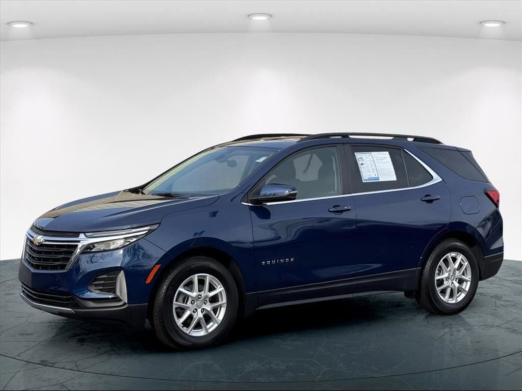 2022 Chevrolet Equinox LT's photo