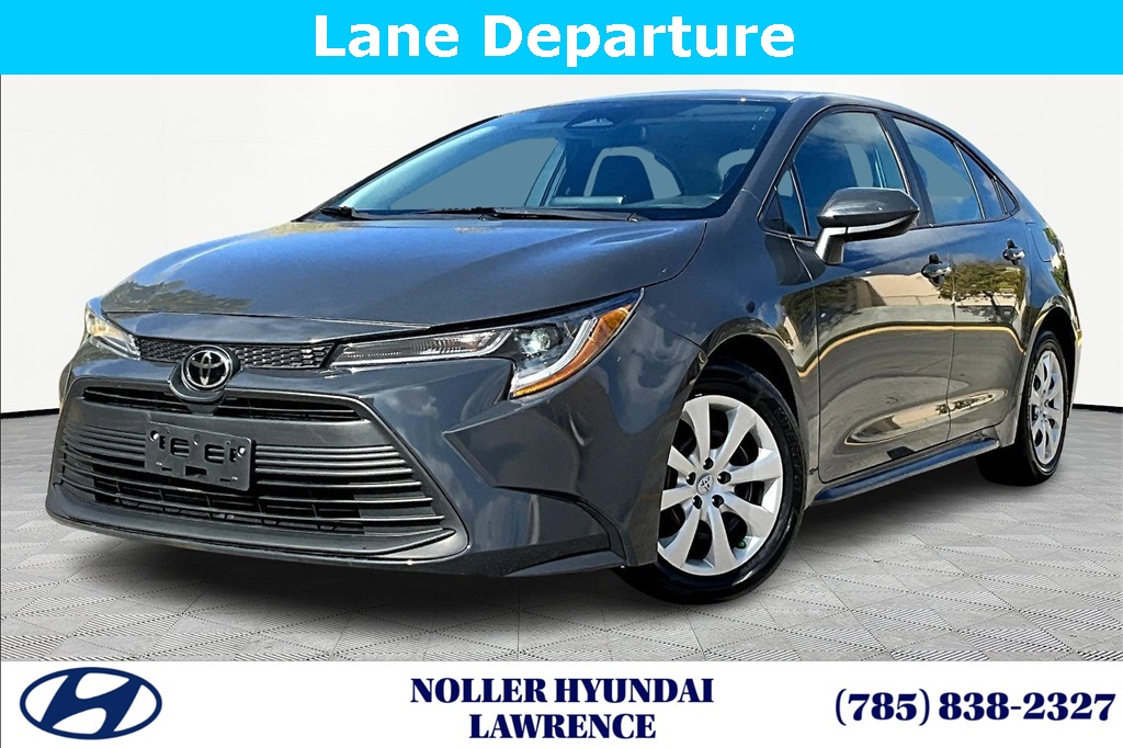 2023 Toyota Corolla LE's photo
