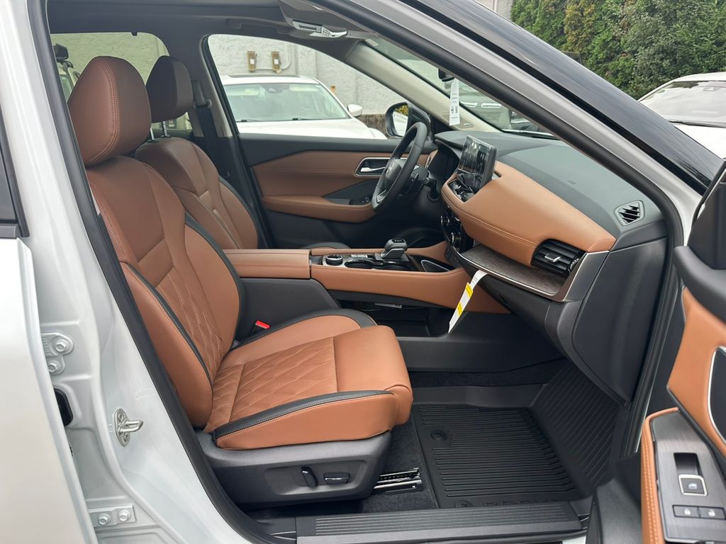 2026 Nissan Rogue Platinum photo 20