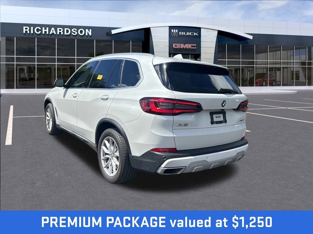 2022 Bmw X5 xDrive40i photo 2
