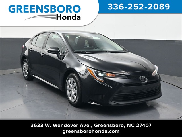 2023 Toyota Corolla LE's photo