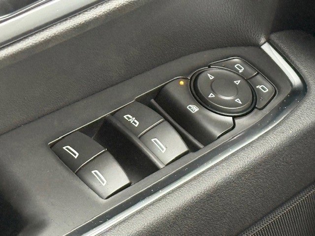 2025 Chevrolet Silverado 1500 LT photo 31