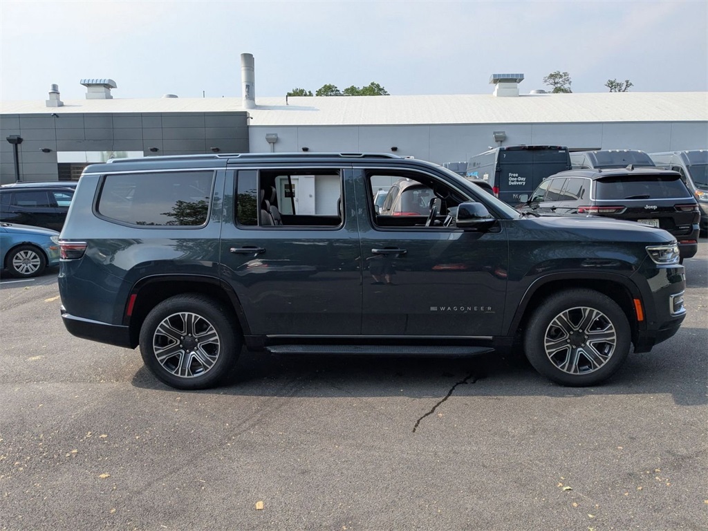 2024 Jeep Wagoneer Series II photo 2