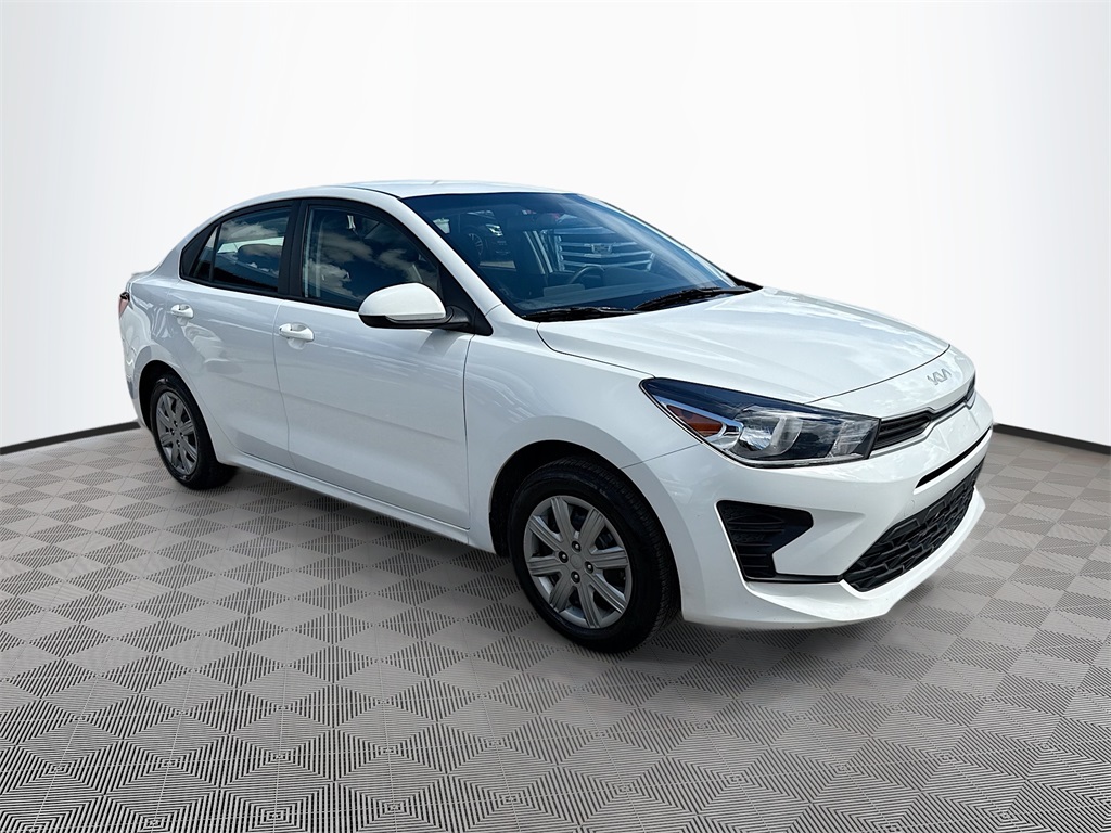 2023 Kia Rio LX photo 3