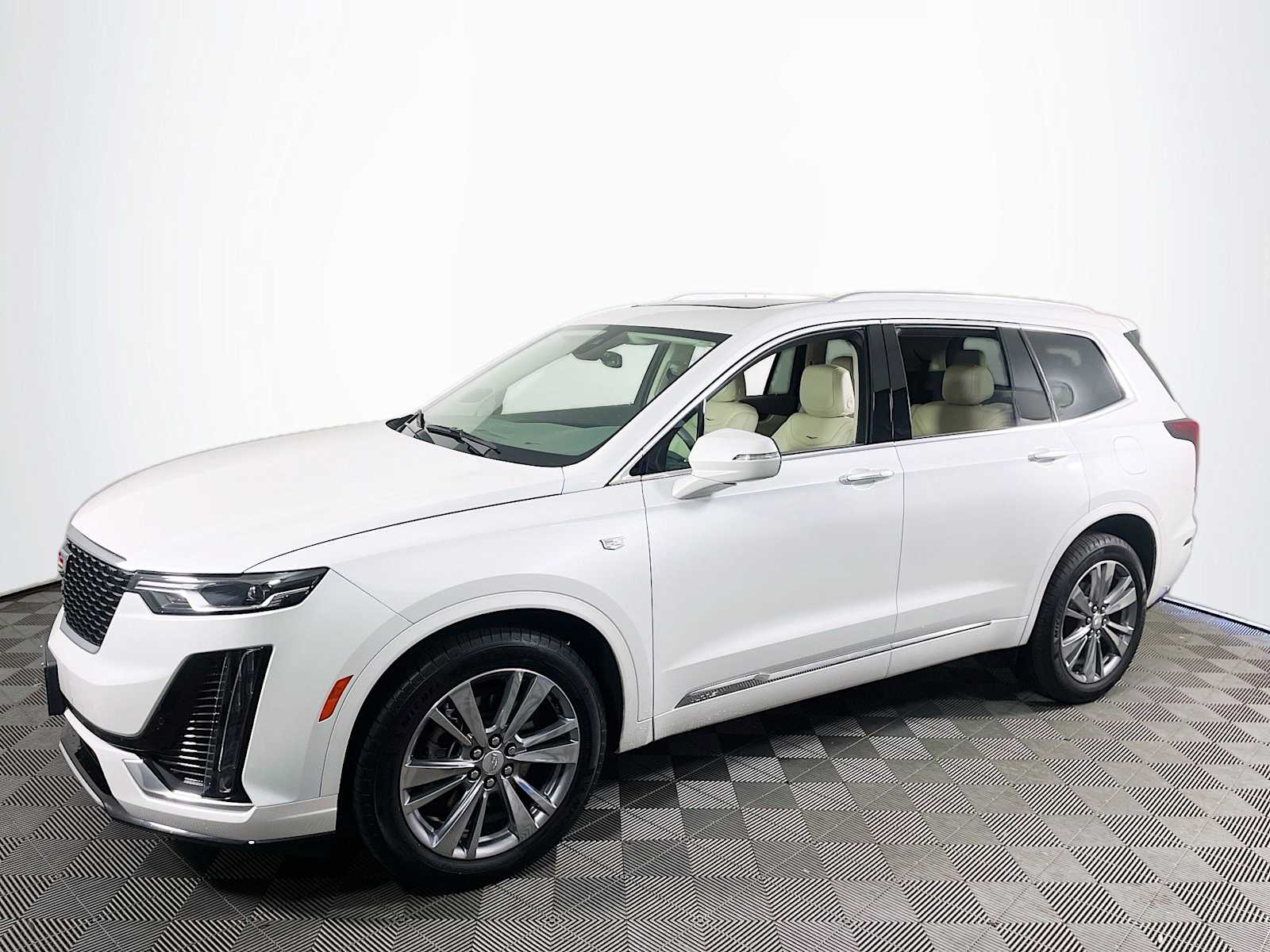 2025 Cadillac XT6 Premium Luxury's photo