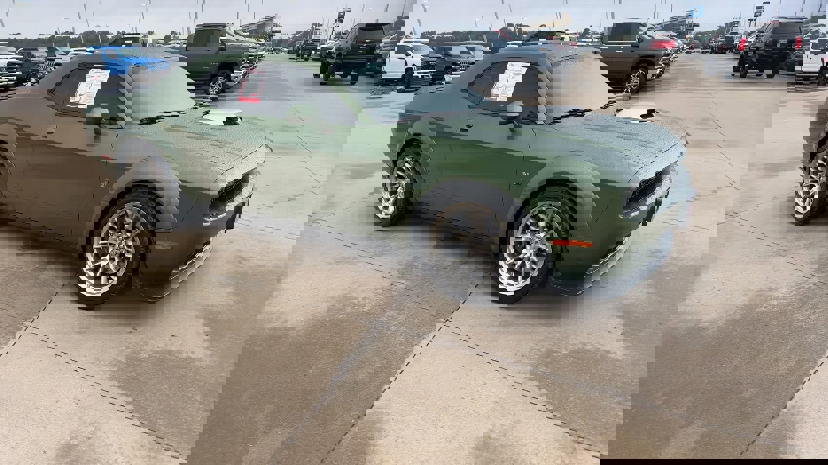 2023 Dodge Challenger R/T Scat Pack Widebody photo 3