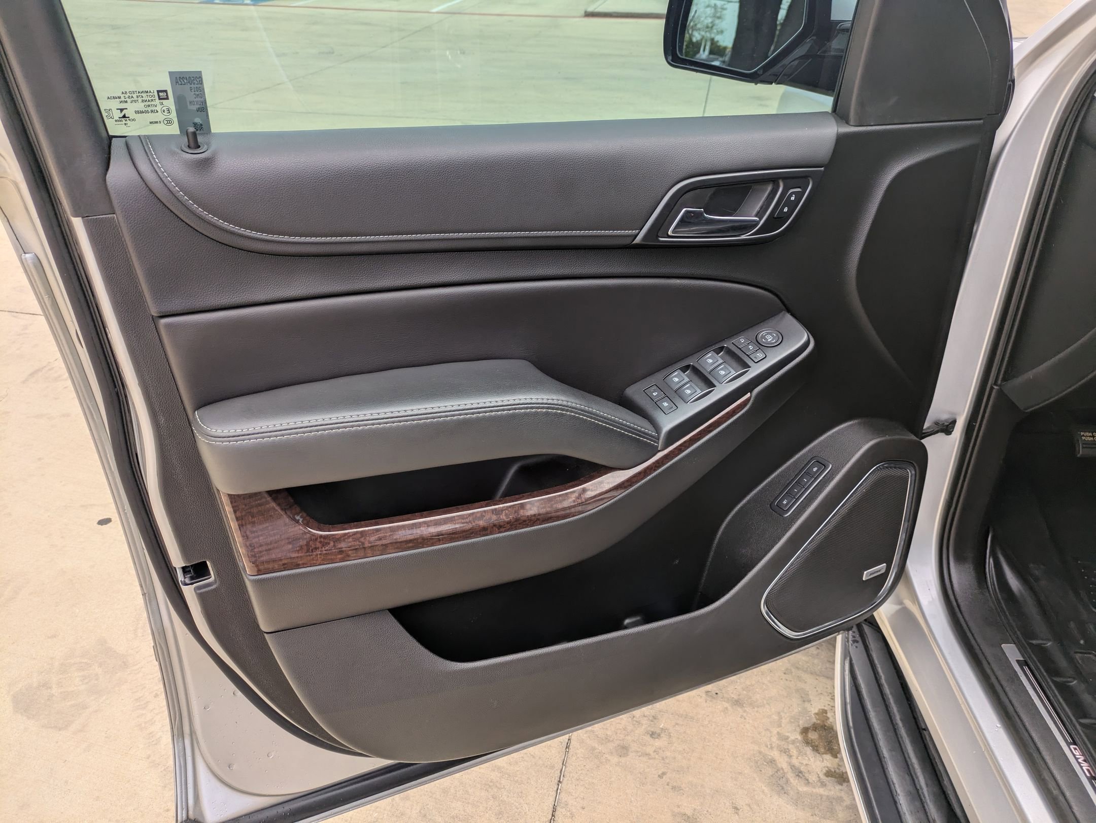 2019 Gmc Yukon SLT photo 10