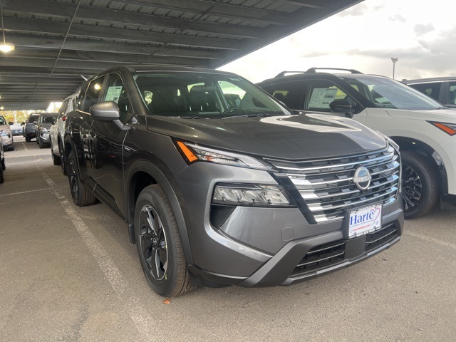 2026 Nissan Rogue SV's photo