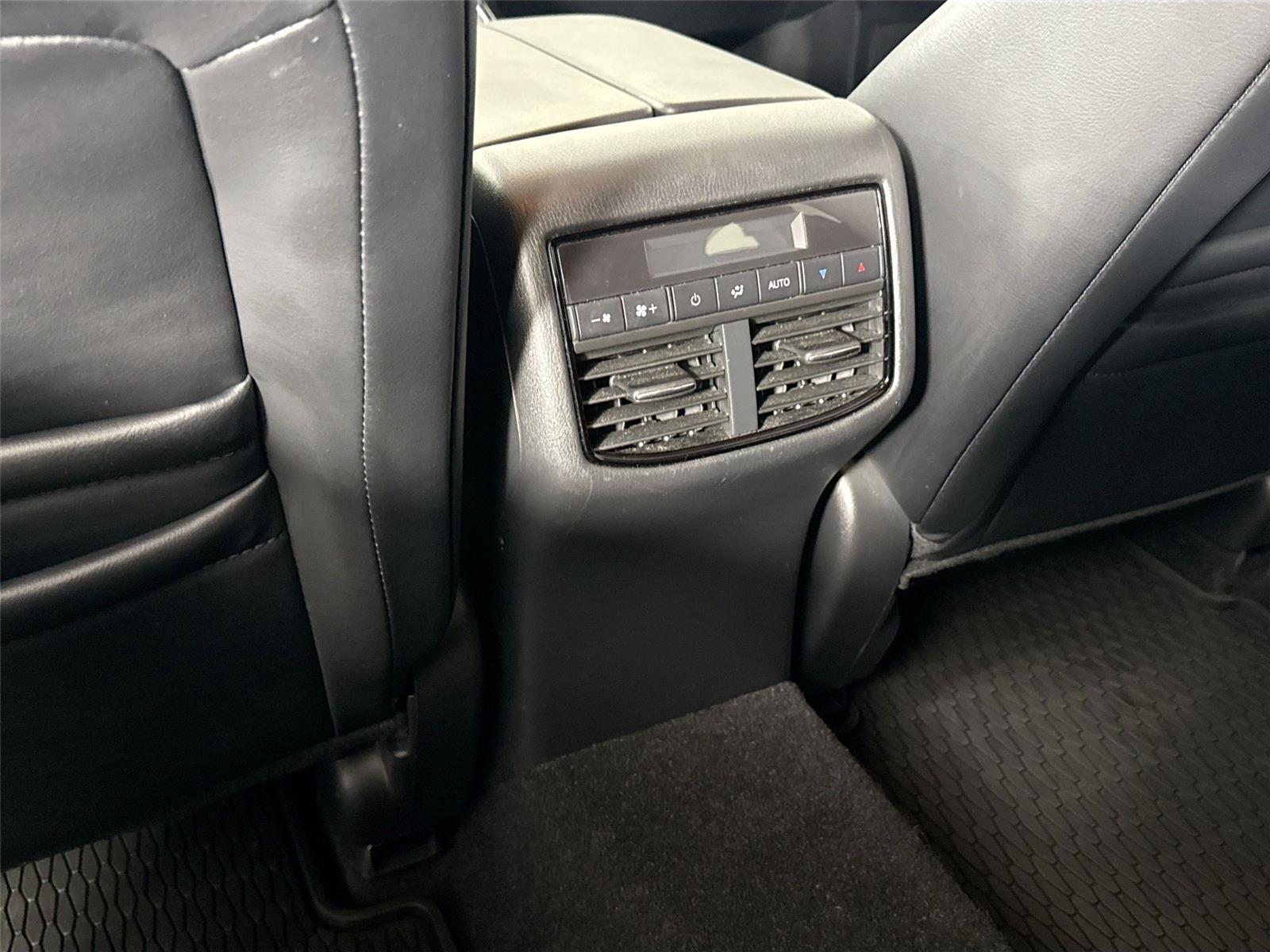 2022 Mazda CX-9 Touring photo 38