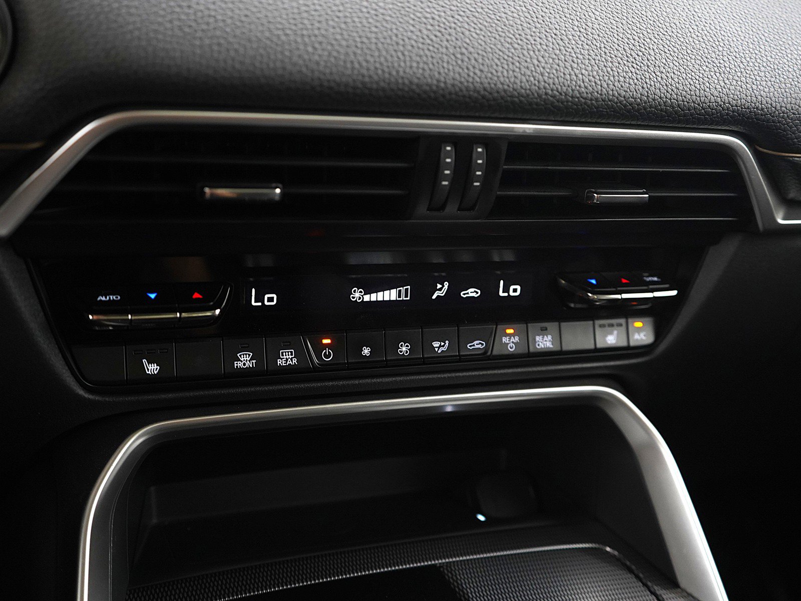 2024 Mazda CX-90 Premium photo 21