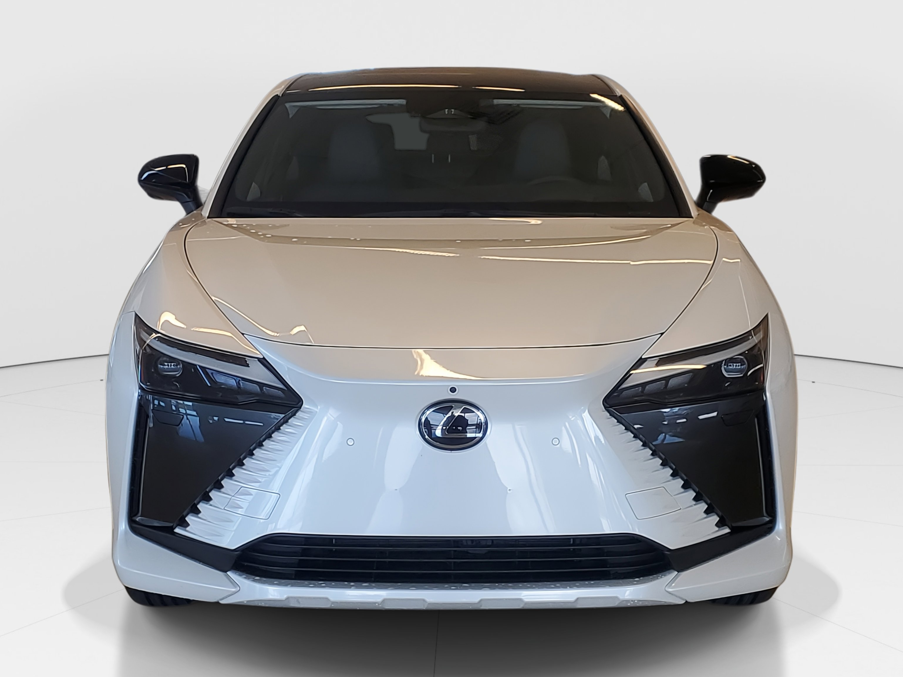 2023 Lexus RZ 450e Premium photo 4