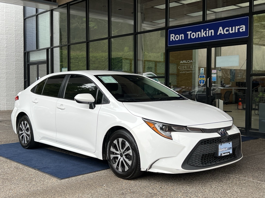 2022 Toyota Corolla Hybrid LE photo 2
