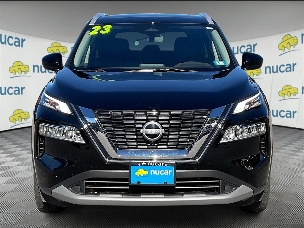 2023 Nissan Rogue SV photo 2