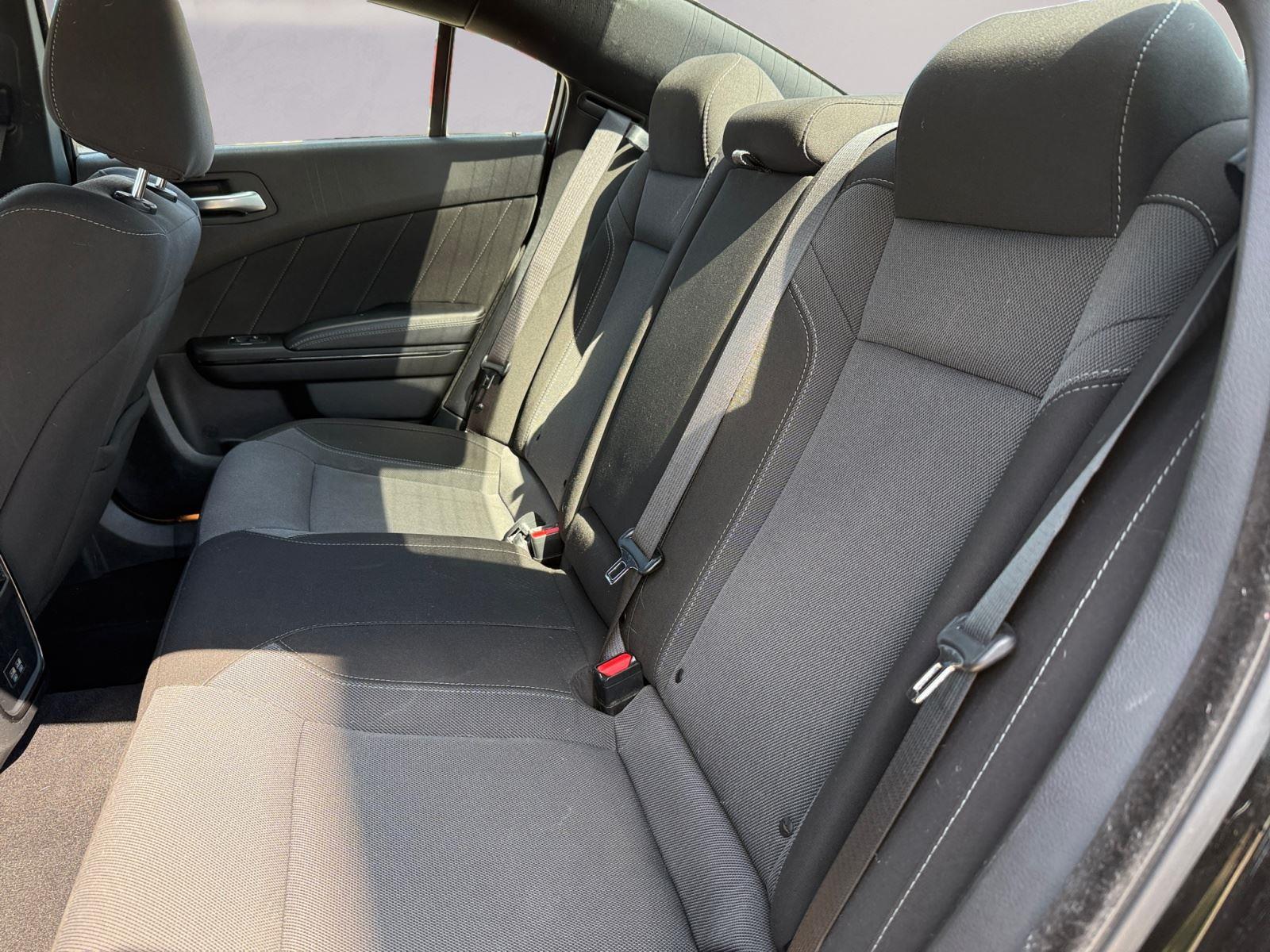 2021 Dodge Charger SXT photo 13