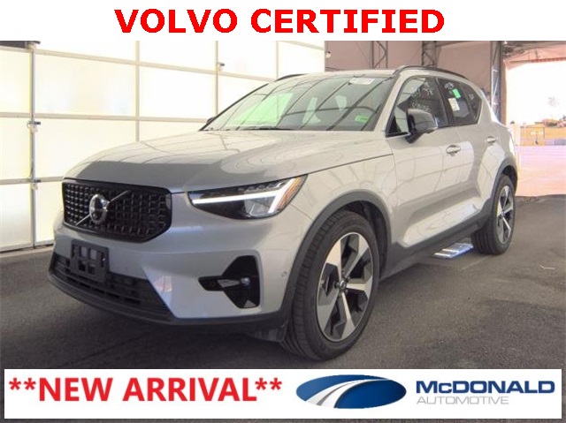 2025 Volvo XC40 Plus's photo