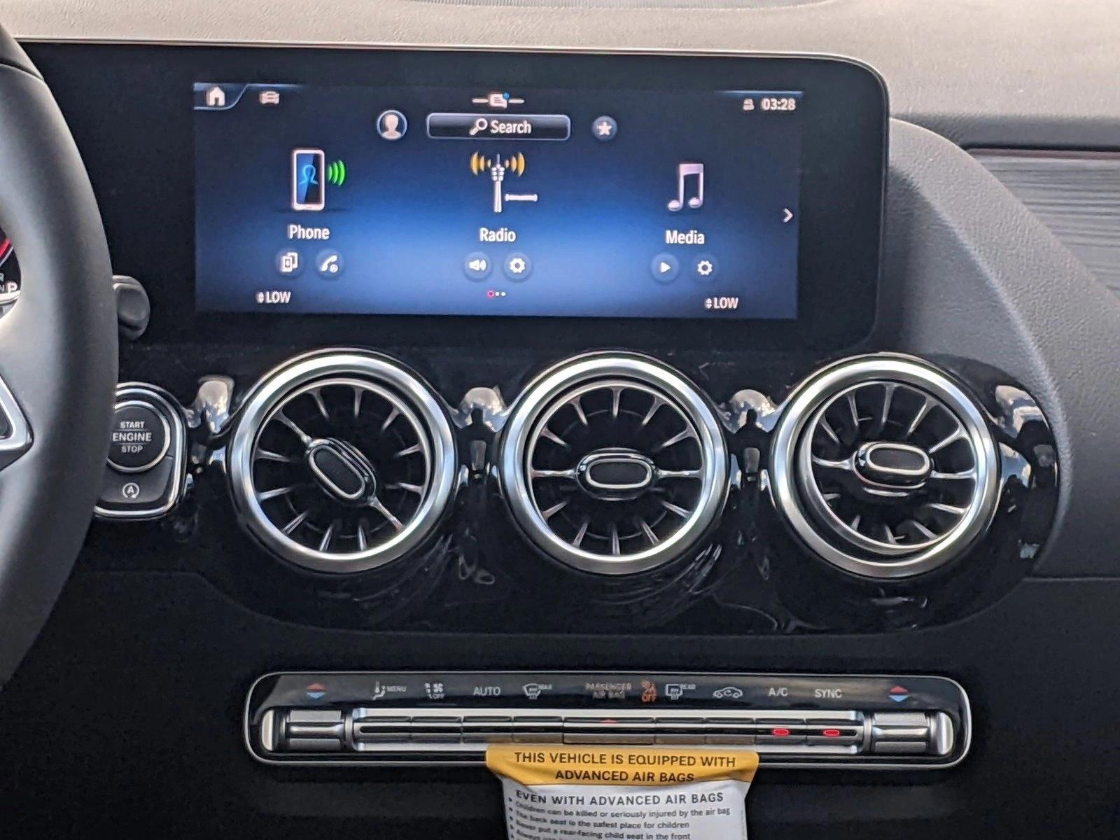 2026 Mercedes Benz GLA 250 4MATIC photo 11