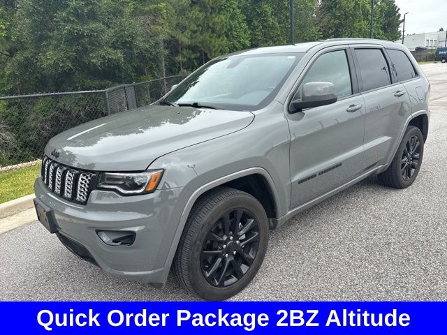 2020 Jeep Grand Cherokee Altitude photo 3