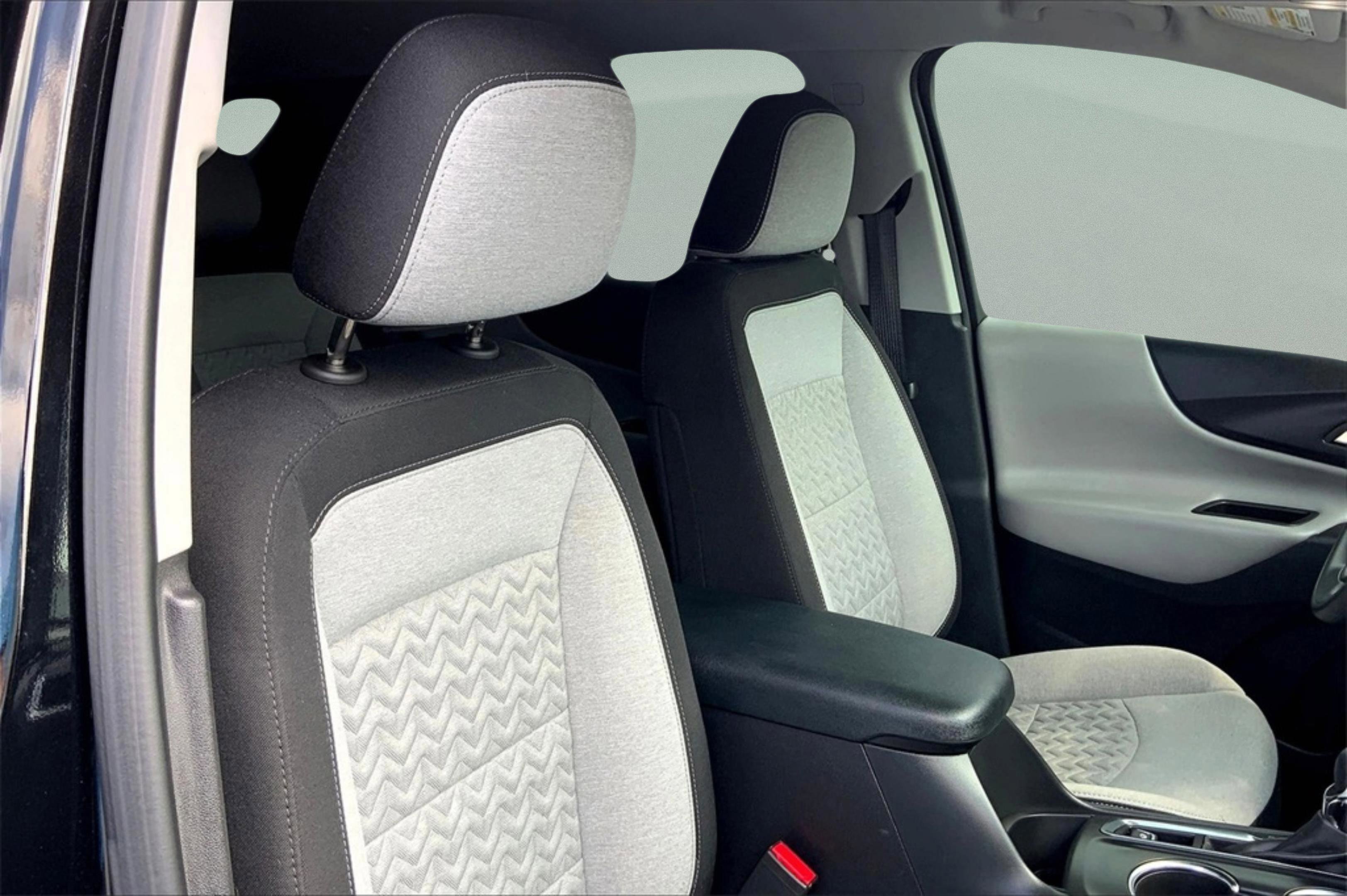 2024 Chevrolet Equinox LS photo 8