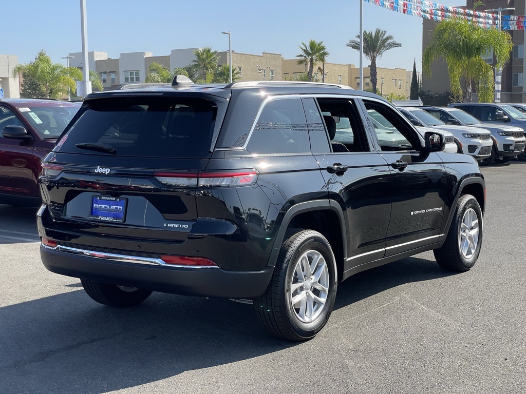 2025 Jeep Grand Cherokee Laredo X photo 6