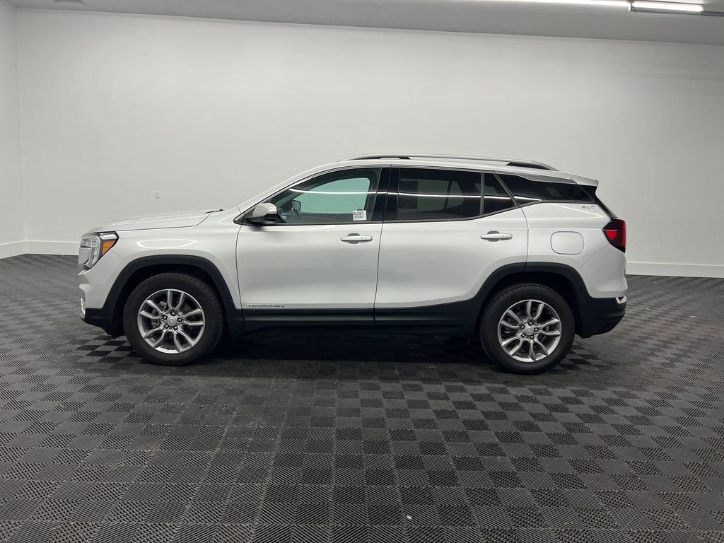 2022 Gmc Terrain SLT photo 2