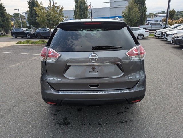 2016 Nissan Rogue SL photo 4