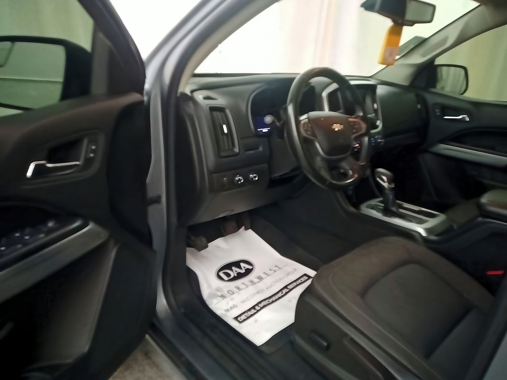 2022 Chevrolet Colorado LT photo 4