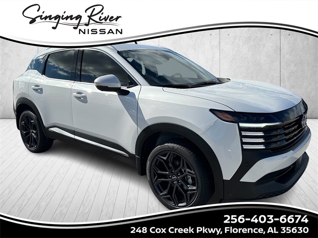 2025 Nissan Kicks SR's photo