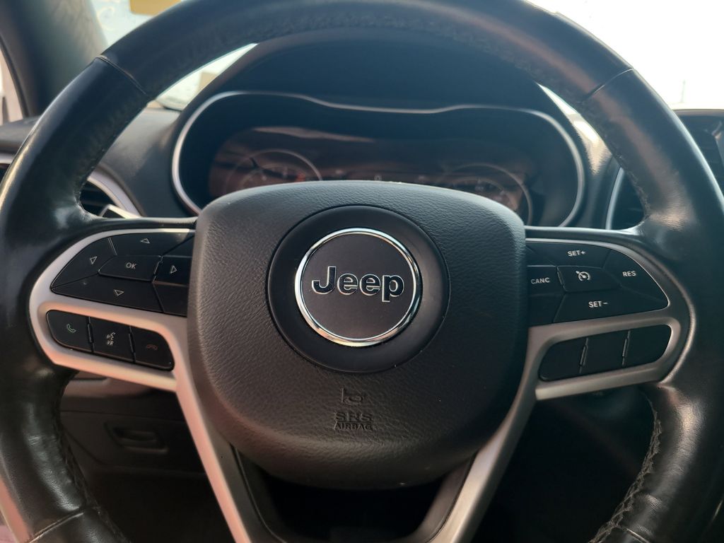 2020 Jeep Cherokee Limited photo 9
