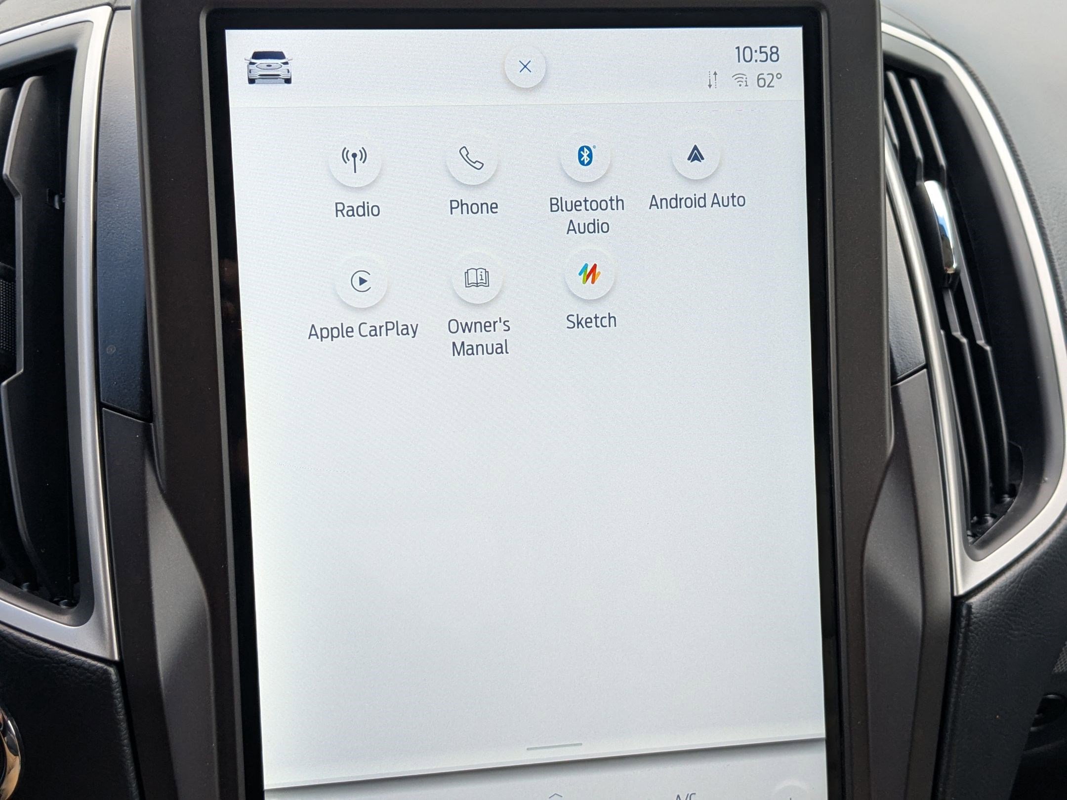 2021 Ford Edge SEL photo 18