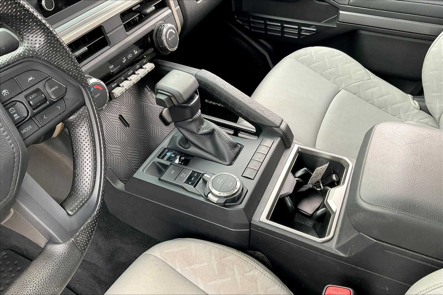 2024 Toyota Tacoma SR5 photo 15