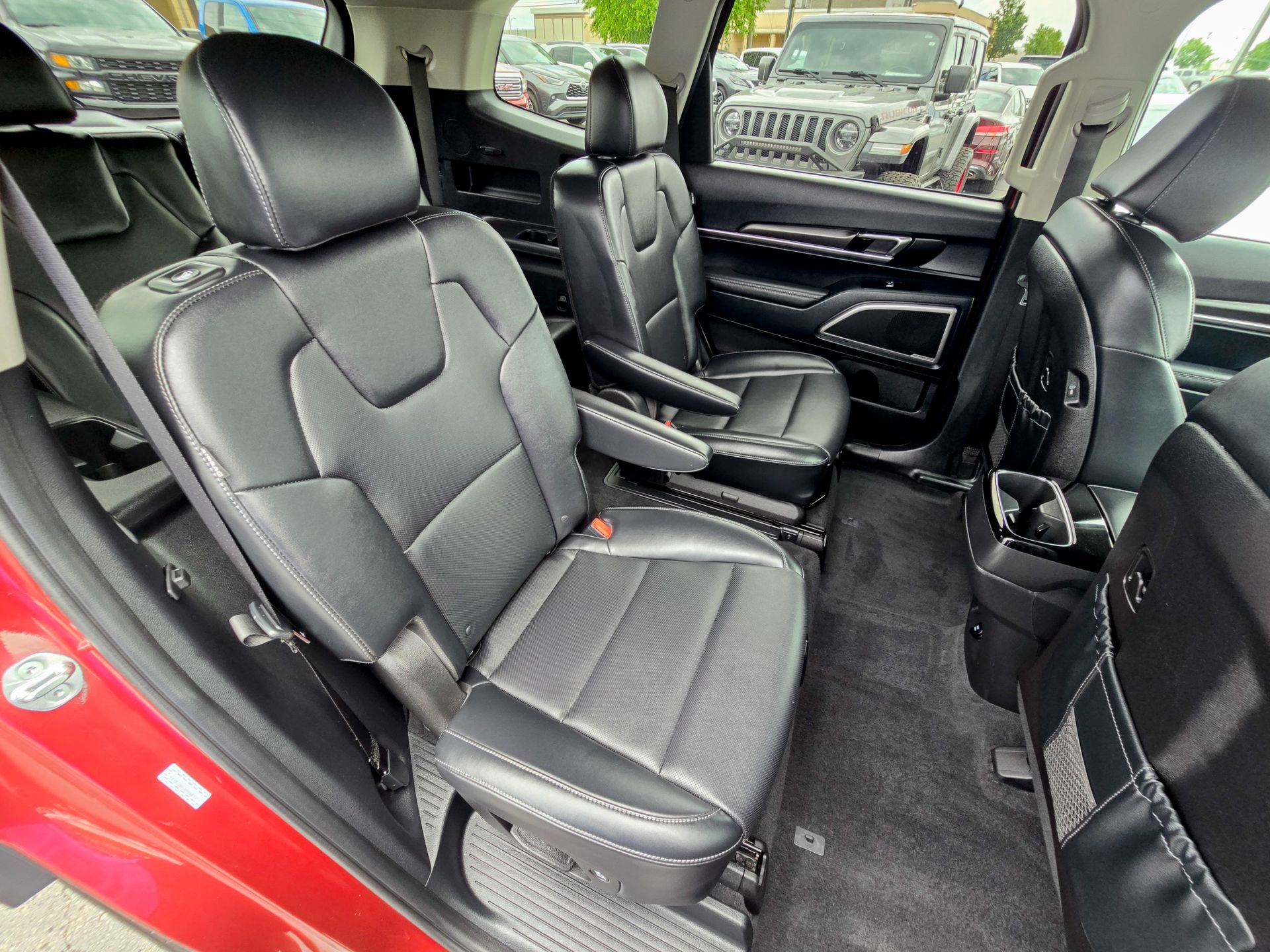 2024 Kia Telluride S photo 35