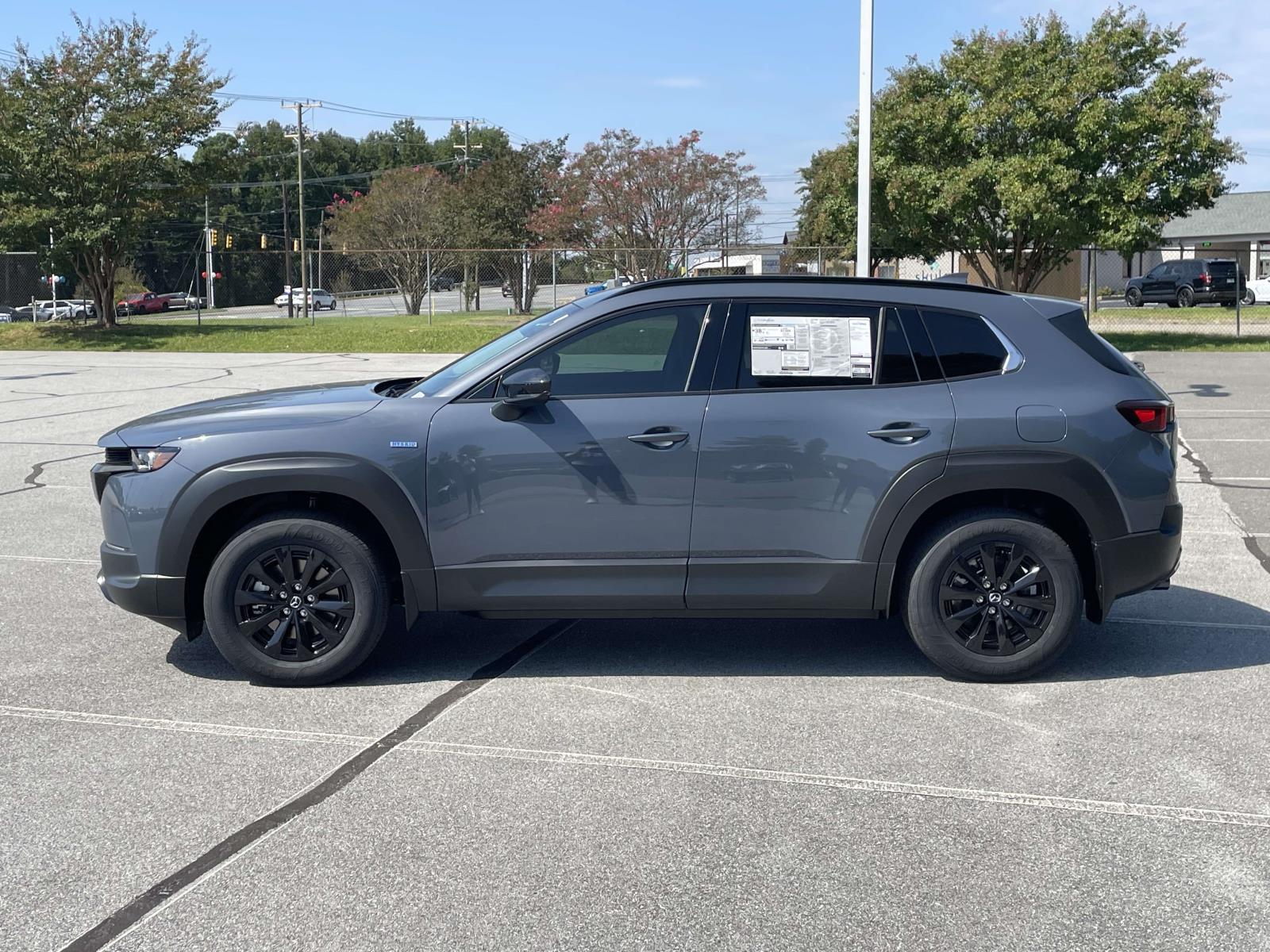 2025 Mazda CX-50 Premium photo 4