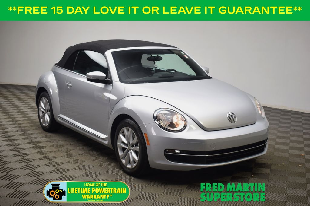 2014 Volkswagen Beetle 2.0's photo