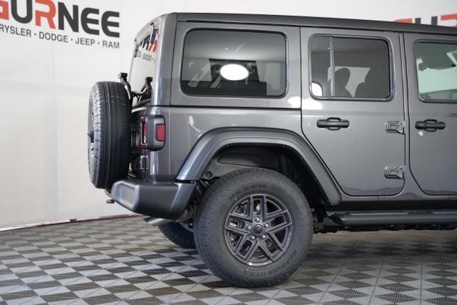 2025 Jeep Wrangler Sport S photo 31