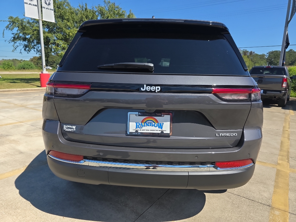 2025 Jeep Grand Cherokee Laredo X photo 4